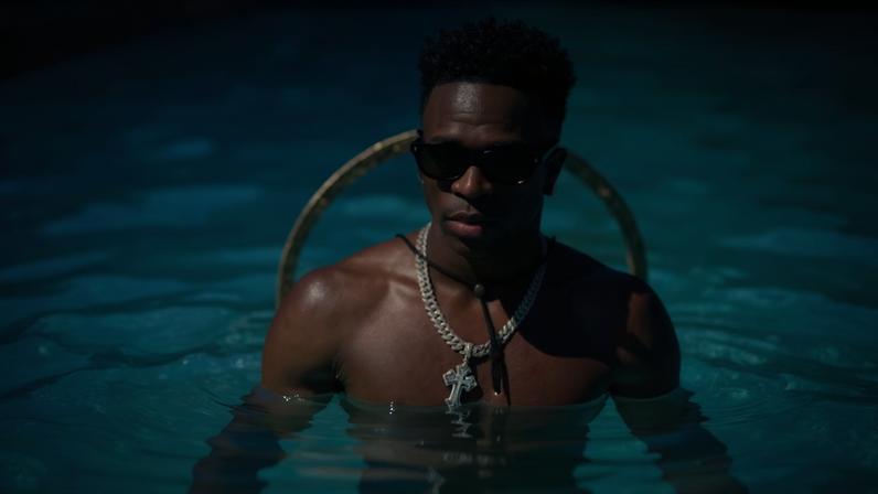 Vini Jr. cuida de José Leonardo — Foto: Reprodução/Instagram