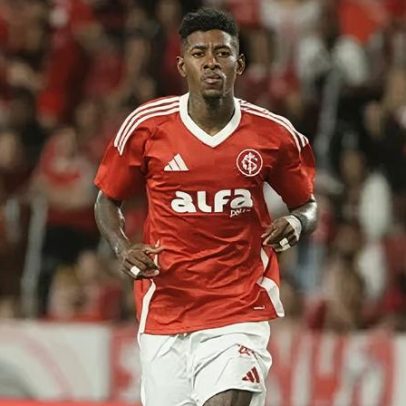 Vitão mantém desejo de fechar com Cruzeiro diante da proposta do Flamengo