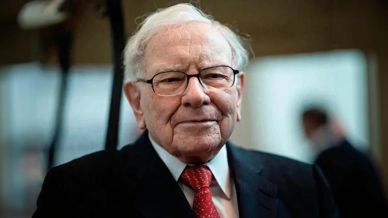 O anúncio não mencionou diretamente Warren Buffett, reforçando a percepção de que a liderança da Berkshire está em transição