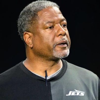 Jets demitem Steve Wilks após defesa permitir 48 pontos contra Jaguars