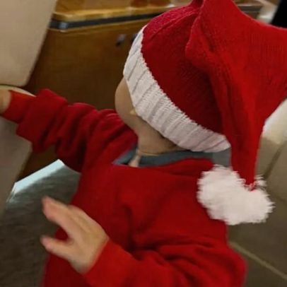 Justin Bieber mostra rara foto do filho Jack, 16 meses, ao falar de cura da dor