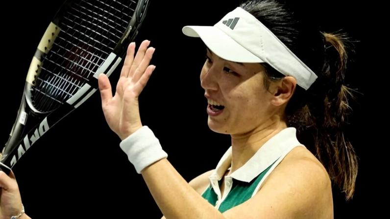 Wang vence Swiatek; Time Mundo assume liderança em Shenzhen