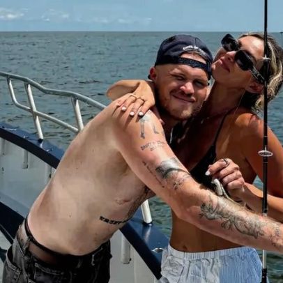 Zach Bryan se casa com Samantha Leonard na Espanha após romance relâmpago
