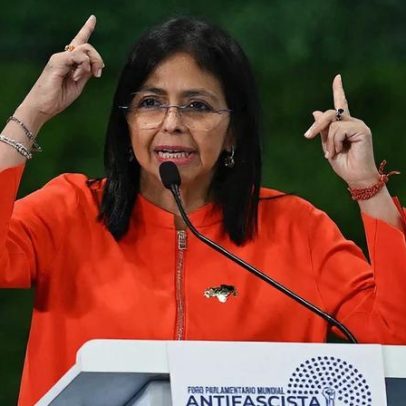 Chefe da CIA se reúne com presidenta interina da Venezuela