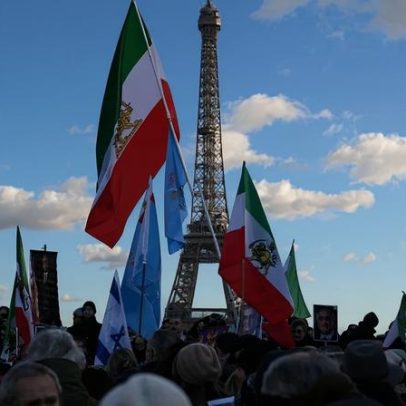 Irã anuncia subsídio mensal a todos os cidadãos após protestos de uma semana