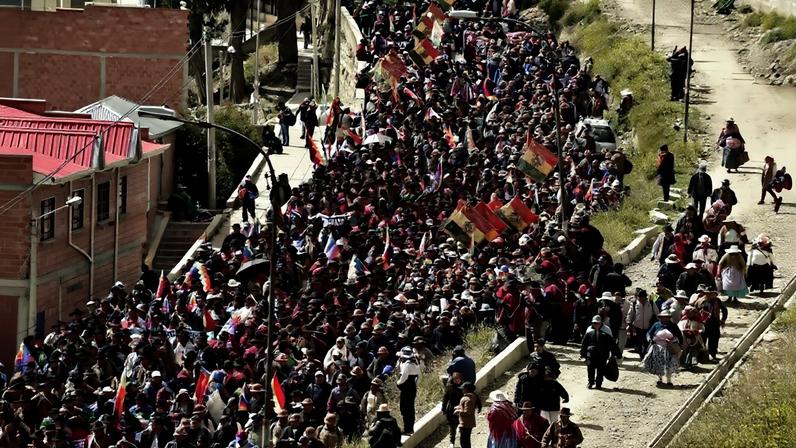 Manifestantes bloqueiam estradas na Bolívia contra plano econômico do governo