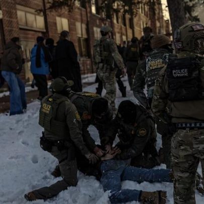 Minneapolis ante novos protestos após morte de mulher por agentes de imigração