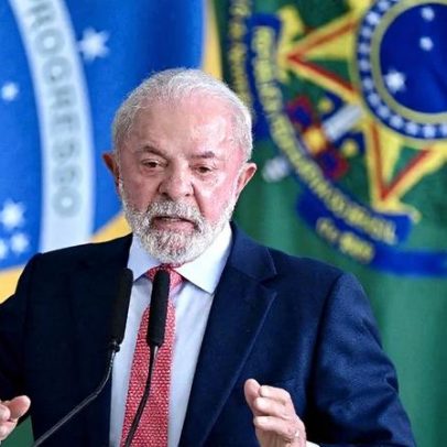 Lula assina MP que reajusta o piso salarial dos professores em 5,4%