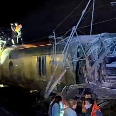 Colisão entre dois trens na Espanha deixa ao menos 39 mortos