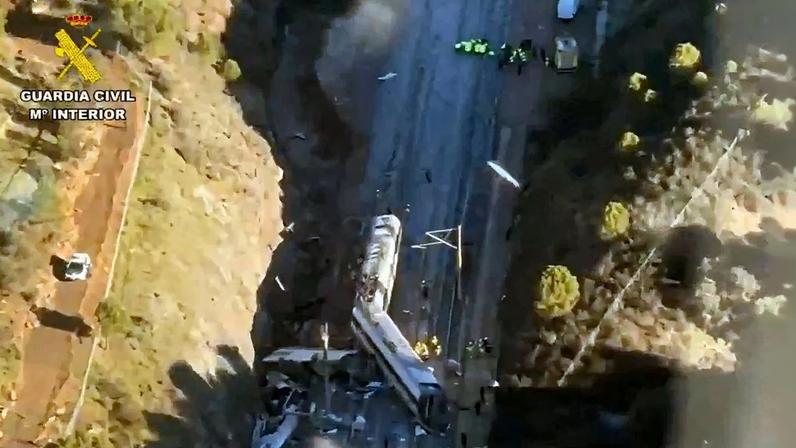 Número de mortos em acidente ferroviário do sul da Espanha sobe para 45