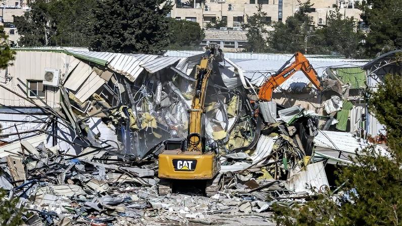 Ação de Israel na sede da Agência das Nações Unidas de Assistência aos Refugiados da Palestina no Oriente Próximo (UNRWA), em Jerusalém Oriental. Foto: Ilia Yefimovich/AFP