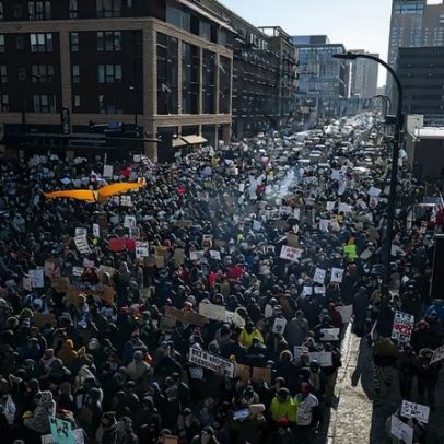 Jornalista que cobria protestos em Minnesota é preso por ataque coordenado