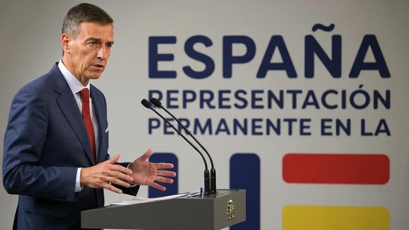 O governo Pedro Sanchez quer regularizar a situação de quase 500 mil migrantes na Espanha. Foto: NICOLAS TUCAT / AFP