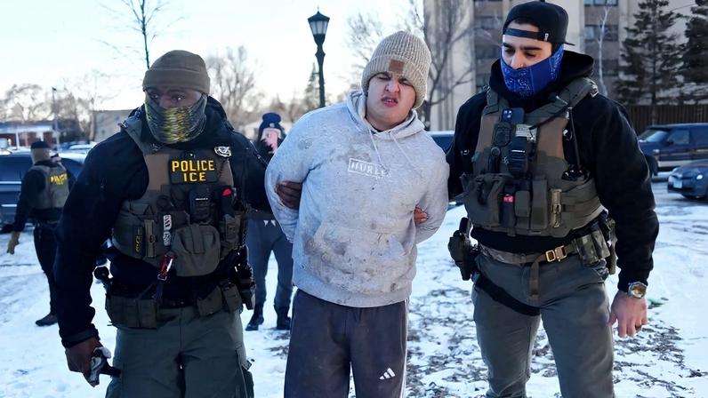 Liderados por Trump, agentes do ICE levam terror a Minnesota. Foto: Octavio JONES / AFP