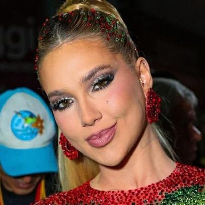 Grazi Massafera e Isabelle Drummond imitam apresentadora do SBT em novela