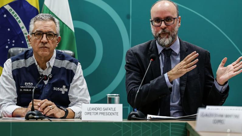 Brasília (DF), 05/01//2026 - O ministro da Saúde, Alexandre Padilha, e o diretor-presidente da Anvisa, Leandro Safatle, anunciam a aprovação da primeira fase do estudo clínico da polilaminina, substância fruto de pesquisa nacional apontada como uma terapia promissora para o tratamento de lesões na medula espinhal. Foto: Valter Campanato/Agência Brasil