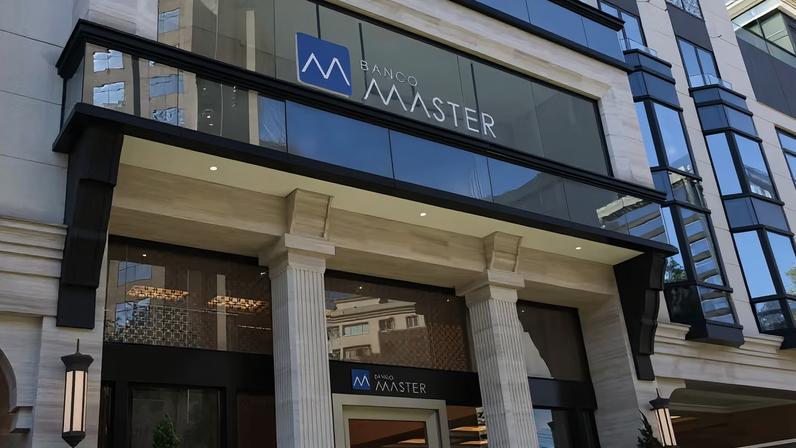 Fachada do Banco Master no Itaim Bibi, na Zona Sul de São Paulo, no dia 19 de novembro de 2025 — Foto: Rovena Rosa/Agência Brasil