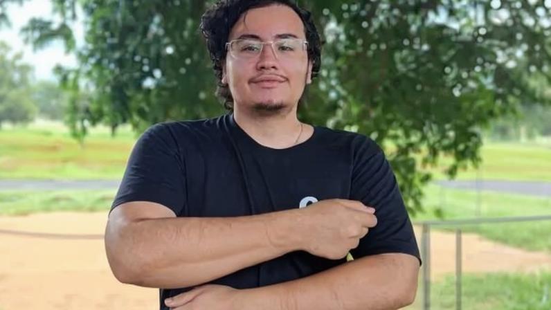Kalel Rodrigues de Souza como "bixo" ao saber que passou em direito na SanFran (São Francisco), da USP