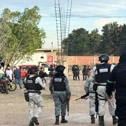 Atiradores invadem partida de futebol no México e deixam 11 mortos