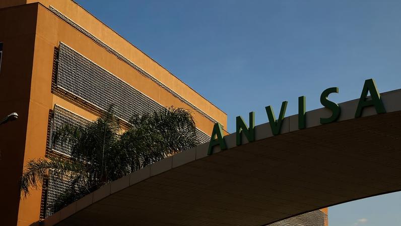 Fachada do edifício sede da Agência Nacional de Vigilância Sanitária (Anvisa).