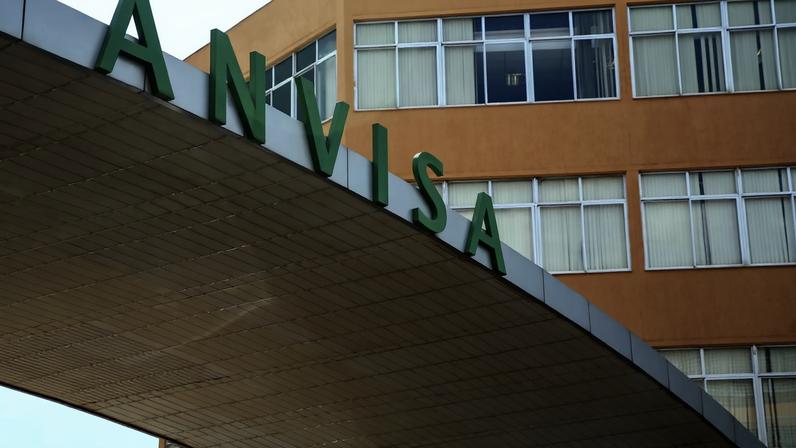 Fachada do edifício sede da Agência Nacional de Vigilância Sanitária (Anvisa).