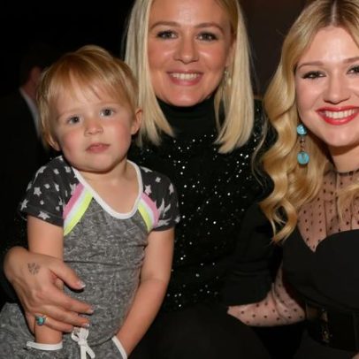 Kelly Clarkson atualiza sobre filhos 5 meses após morte de Brandon Blackstock