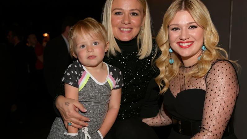 Kelly Clarkson gave an update on her two kids following the death of her ex-husband, Brandon Blackstock.