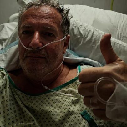 Piers Morgan, 60, hospitalizado, fará reposição de quadril após fratura de fêmur