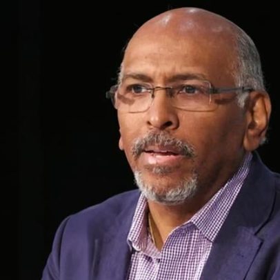 Ex-líder republicano afirma que instituições dos EUA cederam a Trump