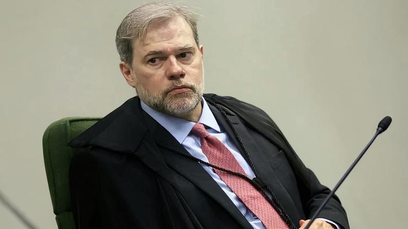 12.dez.2023 - O ministro Dias Toffoli durante sessão da 2ª Turma do STF
