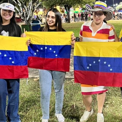 Venezuelanos comemoram em vários países a captura de Nicolás Maduro pelos Estados Unidos