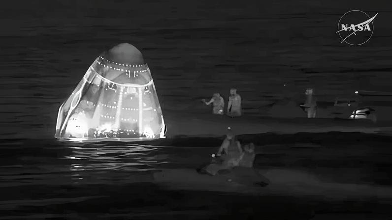 Astronautas da ISS retornam à Terra na primeira evacuação médica da NASA