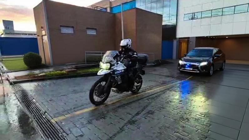 Bolsonaro tem alta hospitalar e retorno à prisão pela Polícia Federal