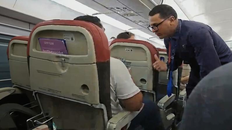 Passageiro é tirado de voo em Brasília após conflito sobre 'modo avião' de celular