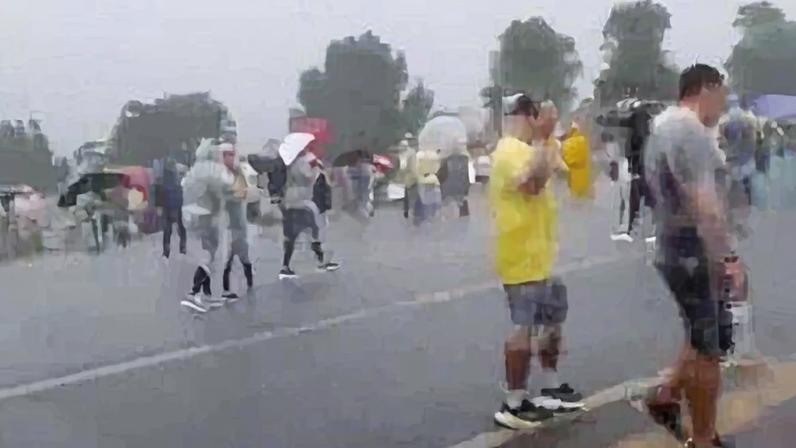 Novo VÍDEO mostra quando raio atinge manifestantes em ato pró-Bolsonaro em Brasília