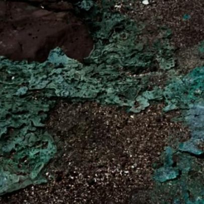 Rochas de plástico se formam no arquipélago mais isolado do Brasil