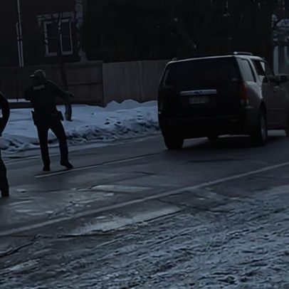 Agente do ICE em Minneapolis identificado como veterano de 10 anos na polícia