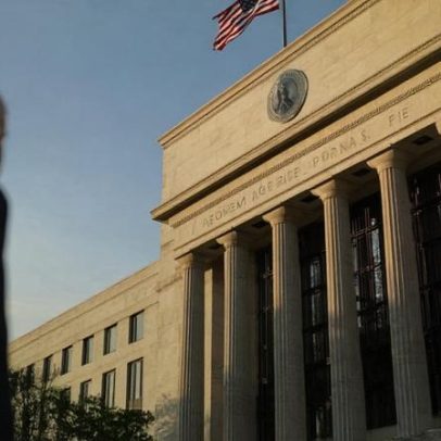 Maioria da debanking nos EUA resulta de pressão governamental, diz relatório