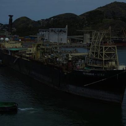 Petróleo sobe ante tensões no Oriente Médio e novas sanções