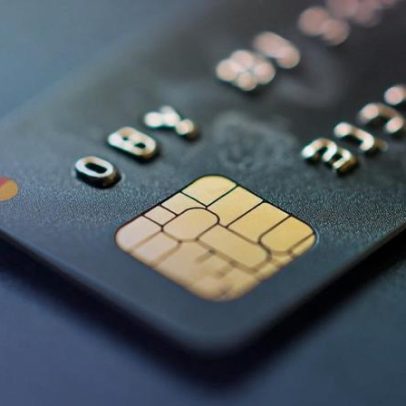 OKX lança cartão com Mastercard na Europa para gastos com stablecoins