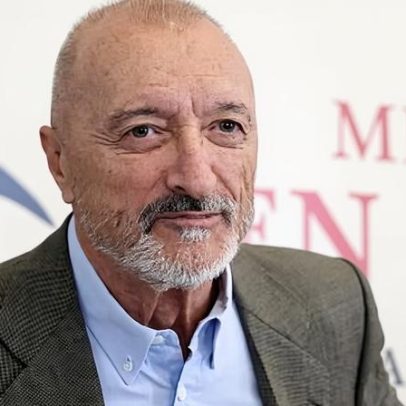 Autor espanhol critica academia de línguas por influência das redes sociais