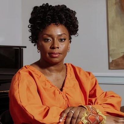 Chimamanda Adichie acusa hospital de Lagos de negligência após morte do filho