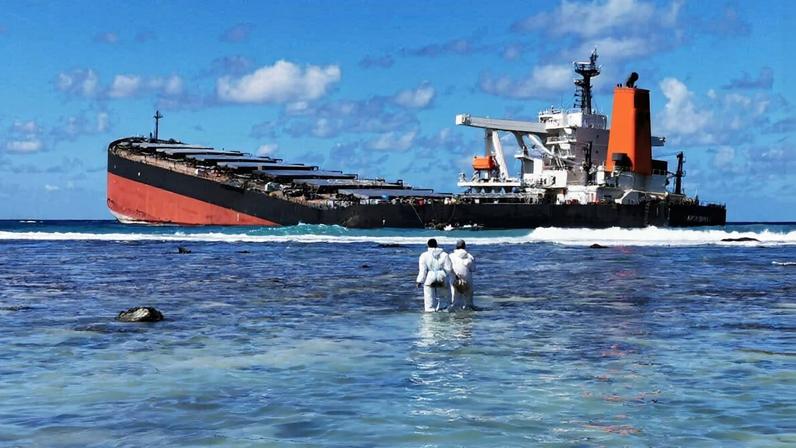 Wakashio aground off the coast of Mauritius