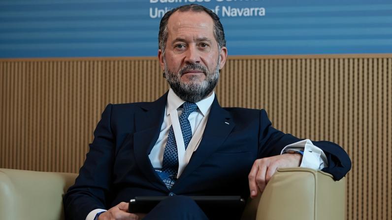 Atualmente, Escotet vive em La Coruña, na Espanha