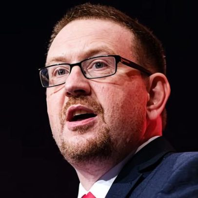 Andrew Gwynne assina acordo no Commons que pode pavimentar retorno de Andy Burnham