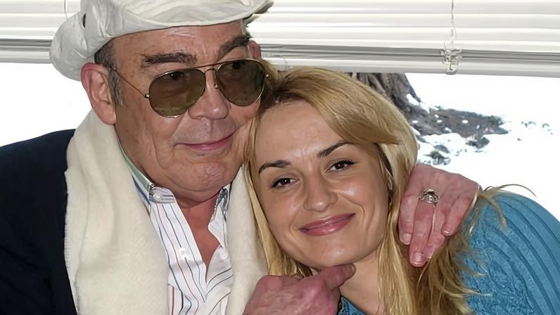 Hunter S Thompson and his wife, Anita Thompson, at their civil wedding ceremony in Aspen, Colorado, on 23 April 2003.