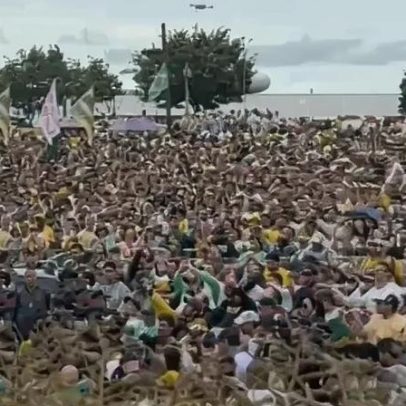 Nikolas Ferreira lidera caminhada pela liberdade