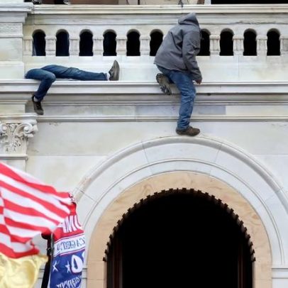 EUA lançam site que reescreve versão da invasão ao Capitólio