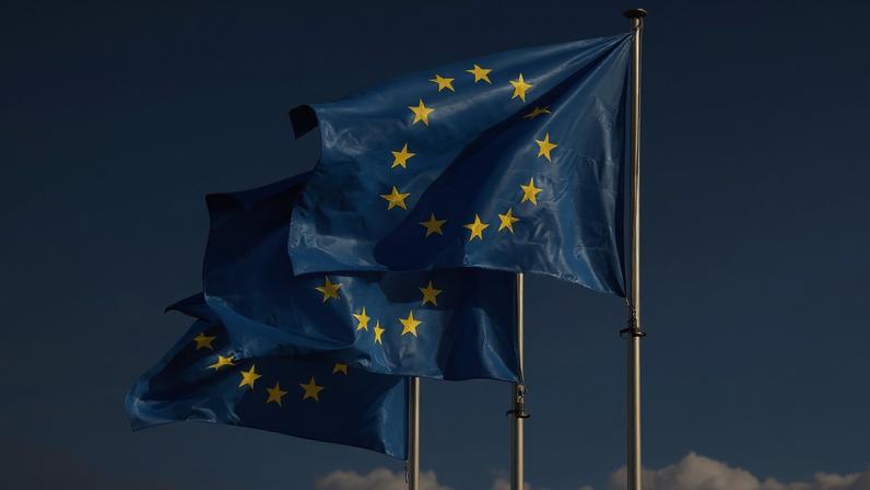 Bandeiras da União Europeia na sede da Comissão Europeia em Bruxelas 19/09/2019 Reuters/Yves Herman/Proibida reprodução
