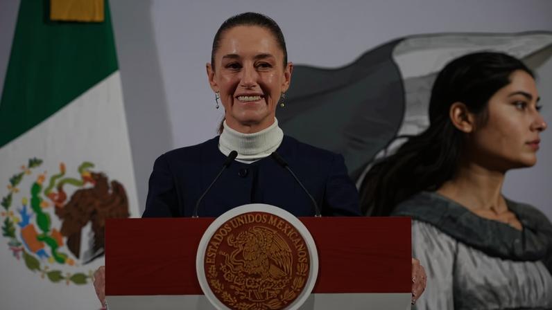 Claudia Sheinbaum, presidente do México, anuncia acordo com Donald Trump para pausar tarifas por um mês — Foto: REUTERS/Raquel Cunha